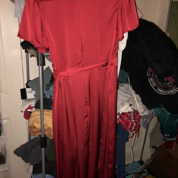 Express Midi Dress - Picture 3 of 5